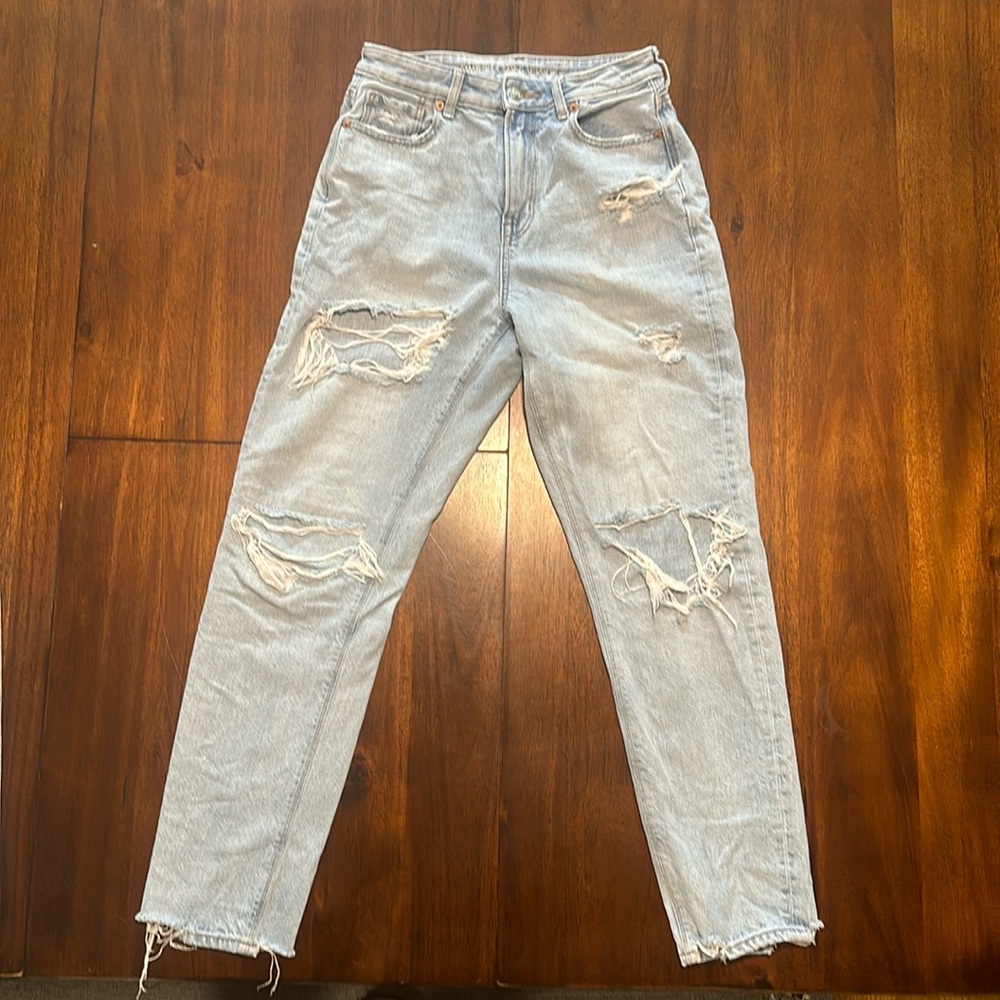 American Eagle Mom Jean